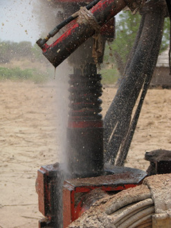 03 L Eau Jaillit